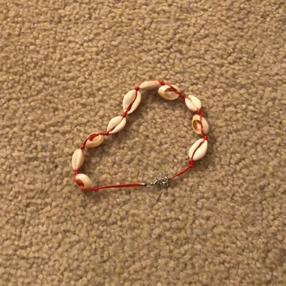 shell necklace
